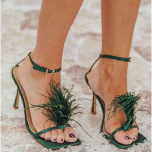 Inspired by Bottega Veneta, fluffy feather accent green stiletto heel - Picture 1 of 10